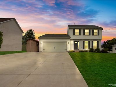 5952 Shoreham Dr, Lake View, NY, 14085