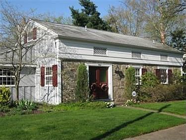 5th image of 302 Parkway Dr