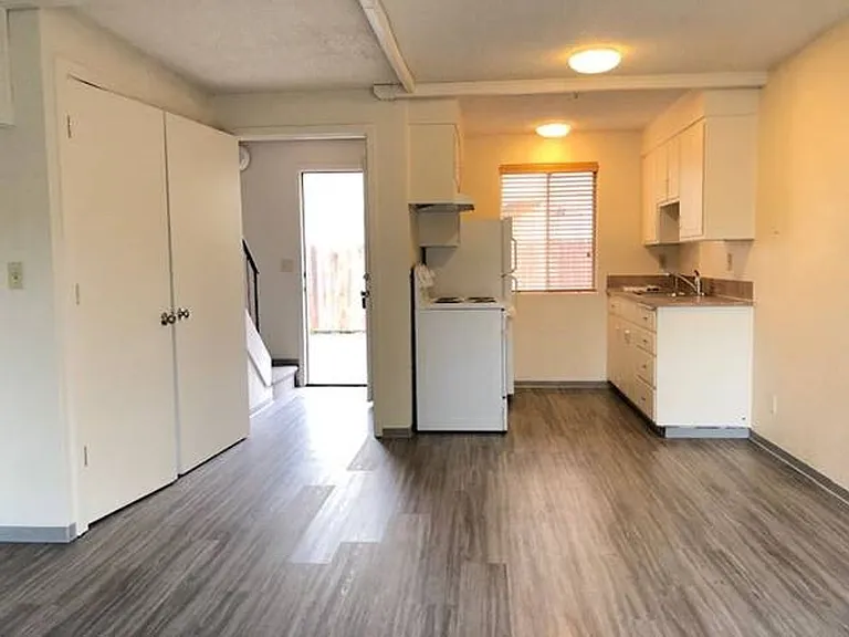 1695 Patterson Street — Photo 46