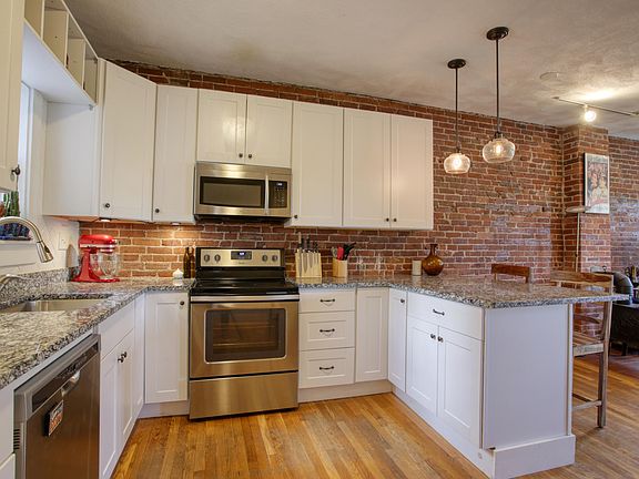 4th image of 248 Hampshire St #2A