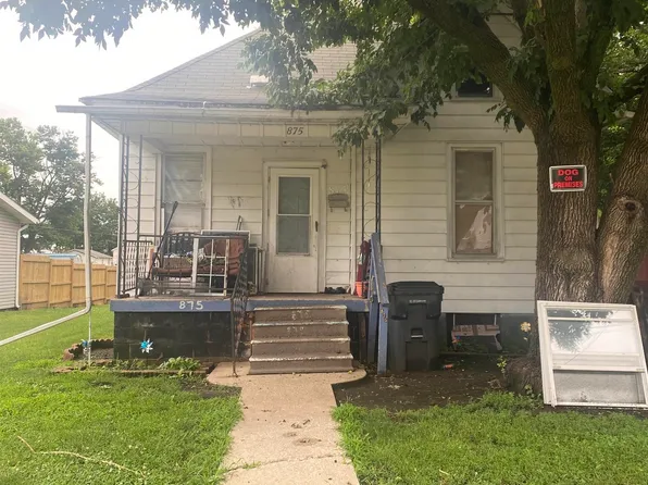 875 E Elm St, Canton, IL 61520