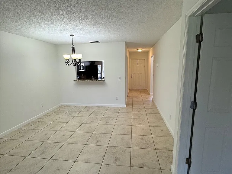 445 Lakeview Dr #3 — Photo 5