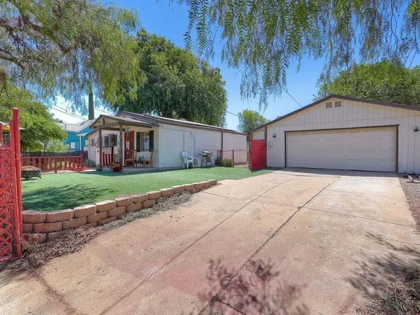 842 A St, Ramona, CA 92065