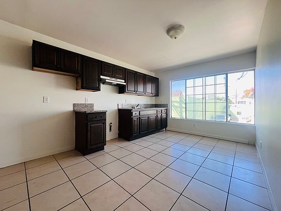 5th image of 1315 S Catalina St #1319