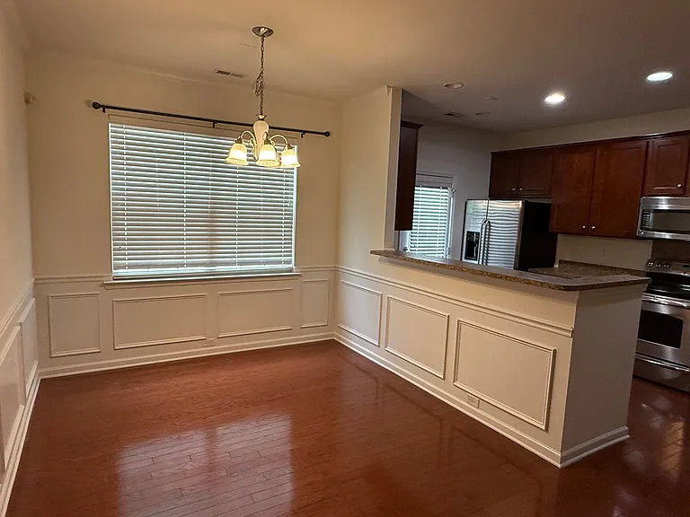 13138 Erwin Rd — Photo 3