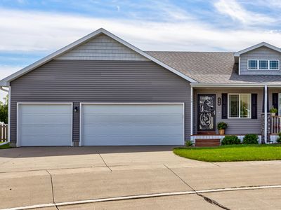 198 Larson Dr, Huxley, IA, 50124