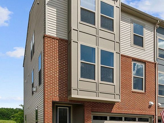2nd image of 42444 Dogwood Glen Sq