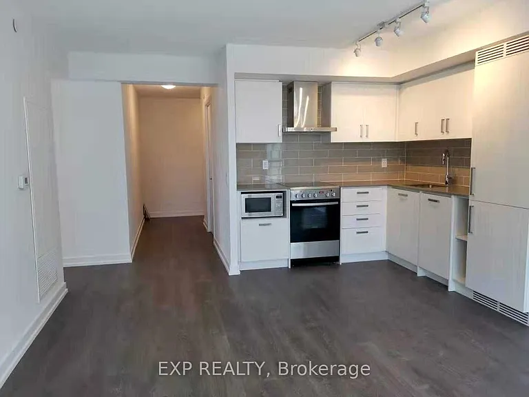 125 Redpath Ave #313 — Photo 4