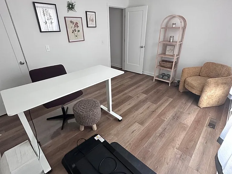 111 N Bison Ct — Photo 13