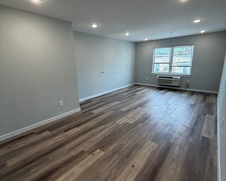 188 Lafayette St #104 — Photo 2