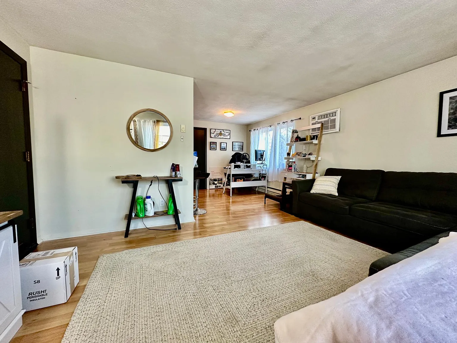 1 bed, 600 sqft, $2,150 — Photo 3