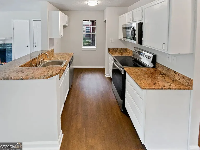 714 Cypress Pointe St — Photo 2