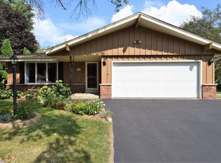 W168S7012 Parkland Dr, Muskego, WI 53150