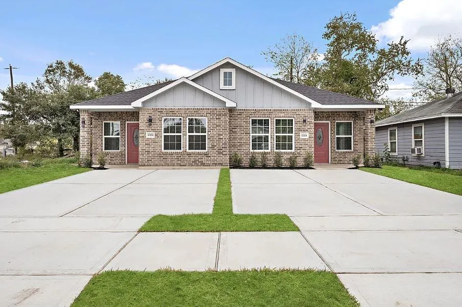3 bed, 2.0 bath, 1178 sqft, $1,900 — Photo 3