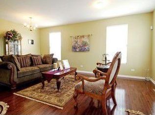 1900 Glacier Ridge Dr, Plainfield, IL 60586