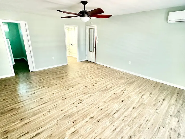 937 Holbrook Cir — Photo 28