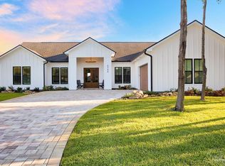 3733 Tiger Point Blvd, Gulf Breeze, FL 32563