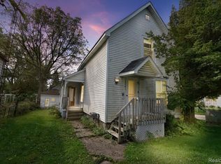 1241 W Genesee St, Lapeer, MI