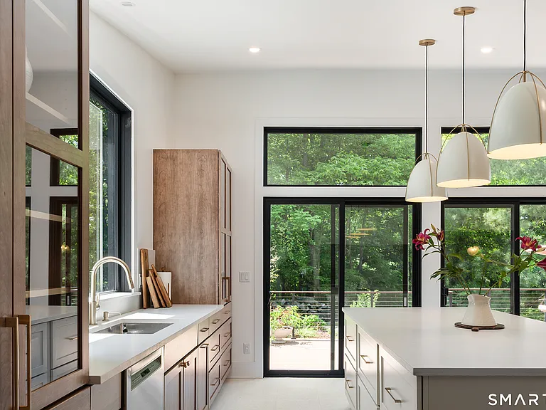 1 Crawford Ter — Photo 10