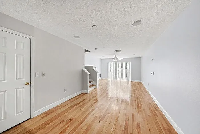 2 bed, 2.0 bath, 1168 sqft, $1,775 — Photo 2