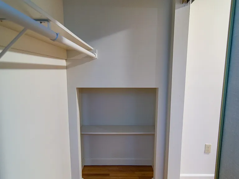 845 Warfield Ave — Photo 25