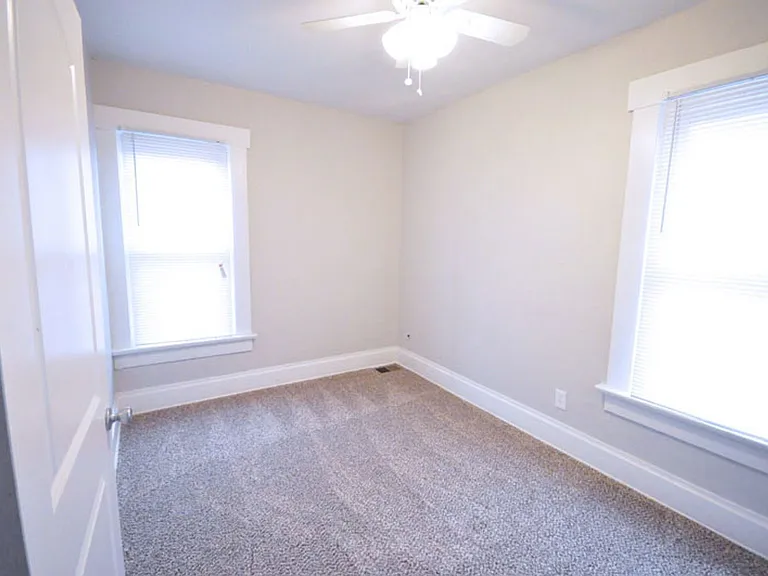 24 E Blake Ave — Photo 7