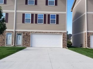 3008 Nakoma Ln, Carter Lake, IA 51510