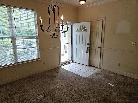 4th image of 2827 Sweetleaf Ln