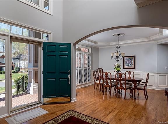 3rd image of 3034 Savannah Hills Dr
