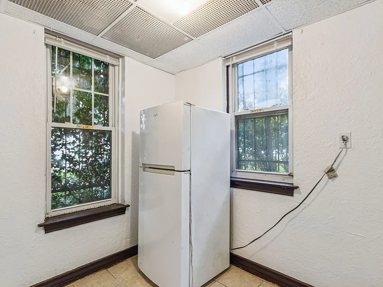 120 Glynn Ct. - FDR Seward Glynn — Photo 13