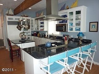 4th image of 5415 NW Jetty Ave