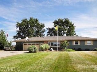 3490 Dutch Ln, Sodus, MI 49126