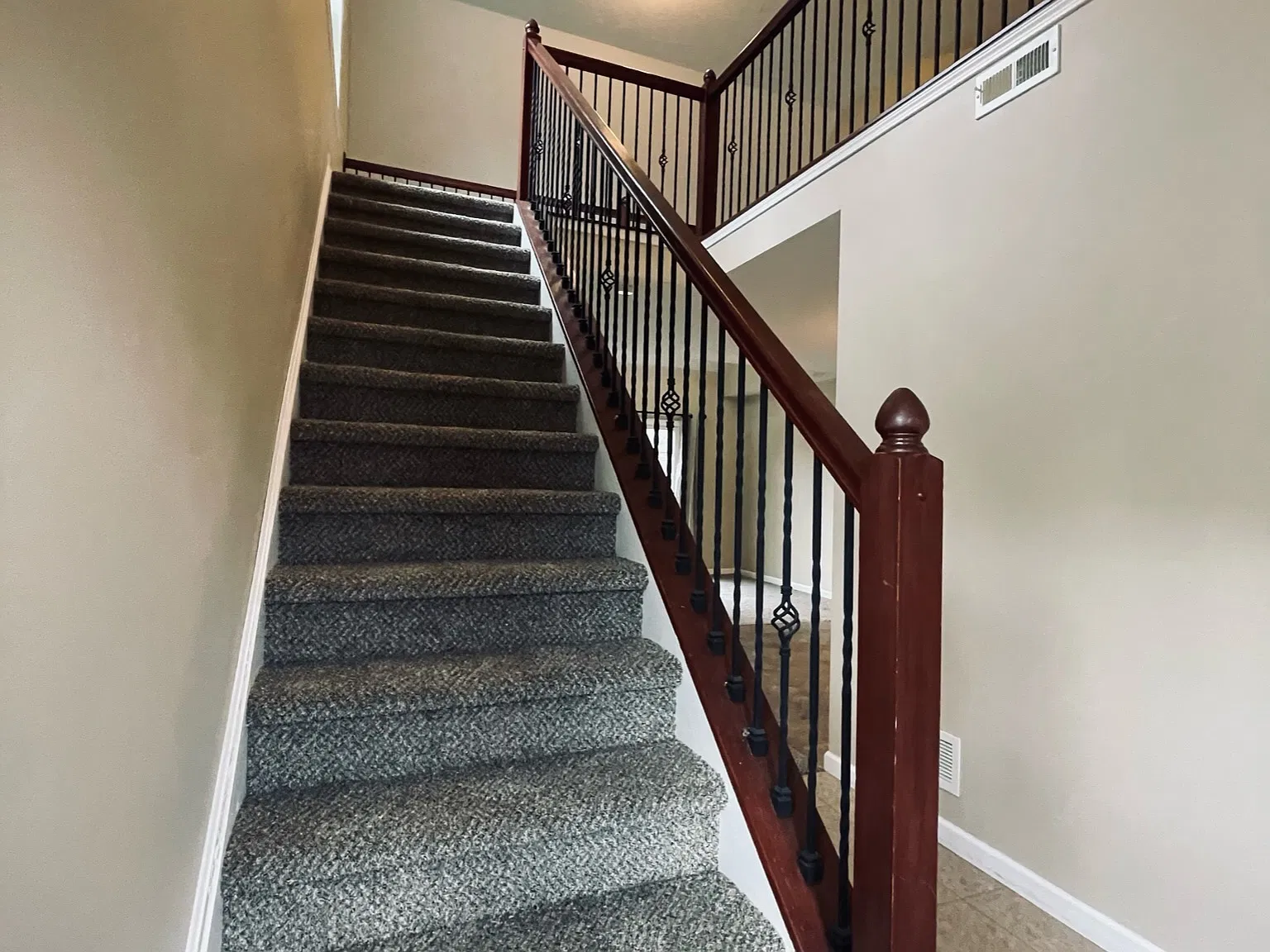 3 bed, 1450 sqft, $2,100 — Photo 4