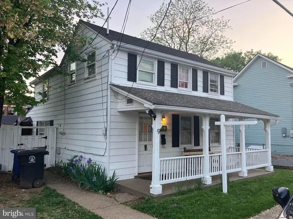 9 Royal St SE, Leesburg, VA 20175