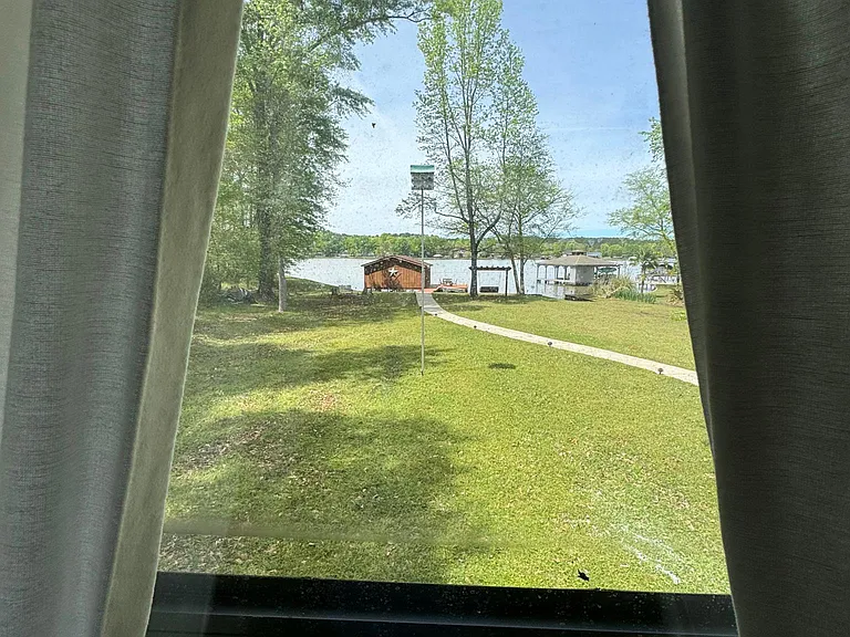 126 Village Ln — Photo 18