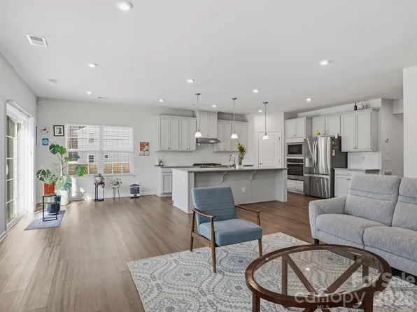 1209 Hinson Forest Rd, Monroe, NC 28110