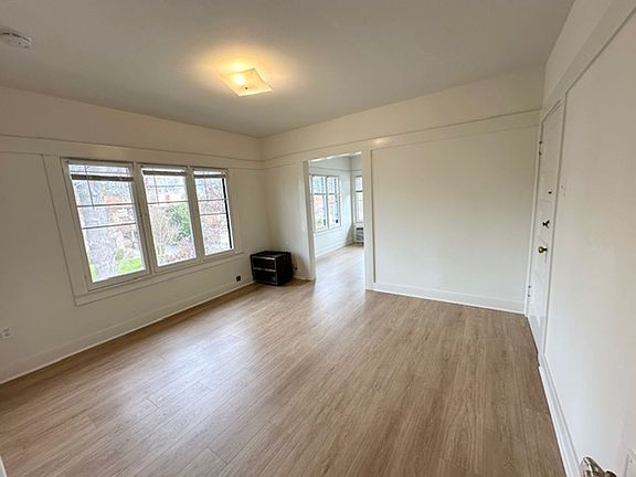 5th image of 1400 Fremont Ave APT 17