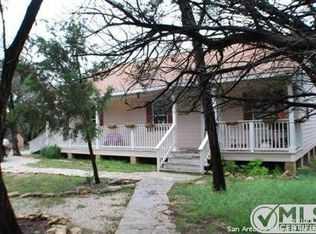 300 Comanche Path, Bandera, TX 78003