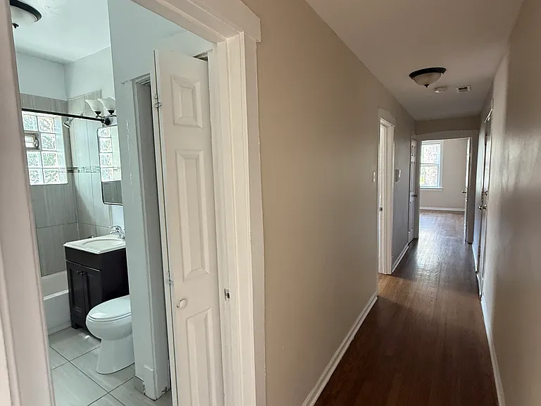 3757 W Sunnyside Ave #1A — Photo 5