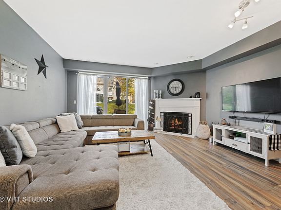 2nd image of 130 Golfview Dr