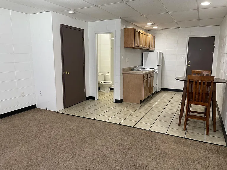 515 S Lincoln St — Photo 16
