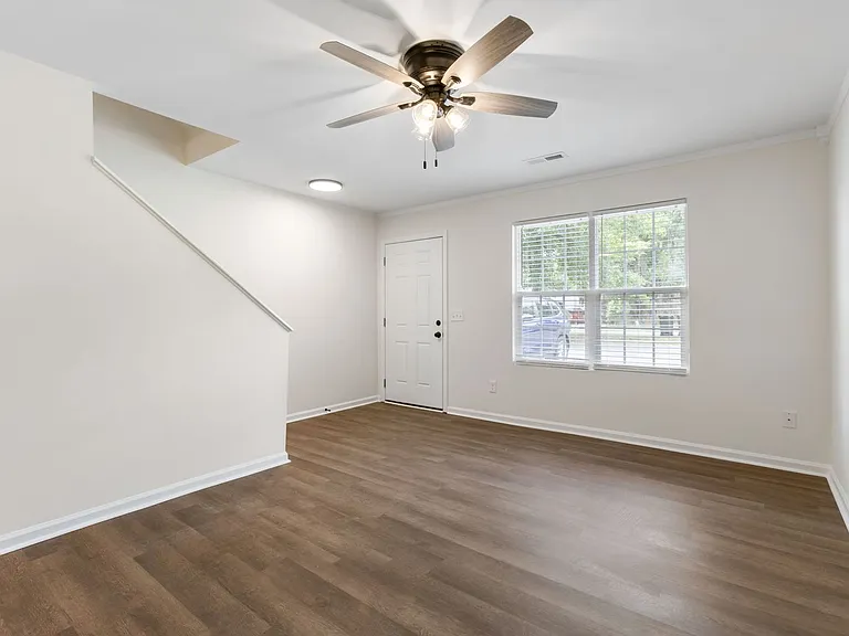 270 Fleming Rd #B — Photo 3