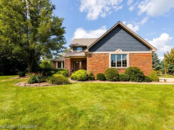 12657 Boardwalk Dr, Romeo, MI 48065