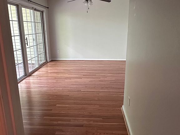 3rd image of 129 Burnet St