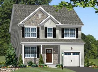 123 Oakwood Dr, Whitehall, PA 18052