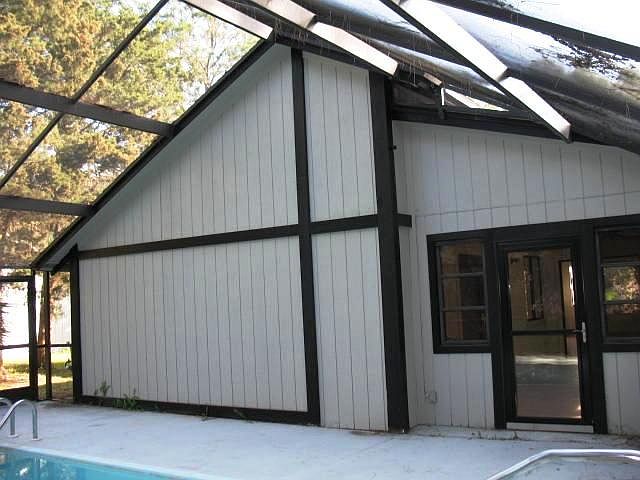 1st image of 32 Becket Ln