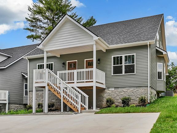 3rd image of 60 E Fork Dr