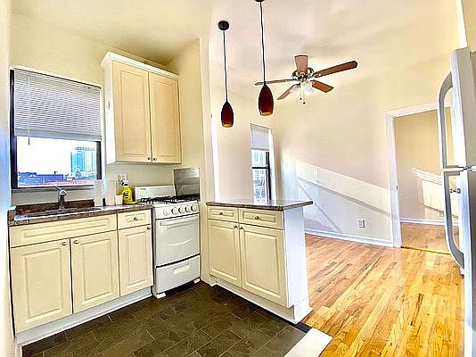 1st image of 270 E 78th St APT 23