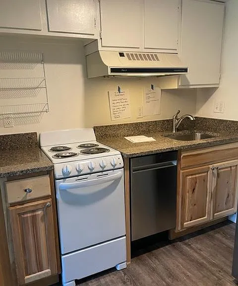 1945 Canyon Blvd #6W — Photo 2