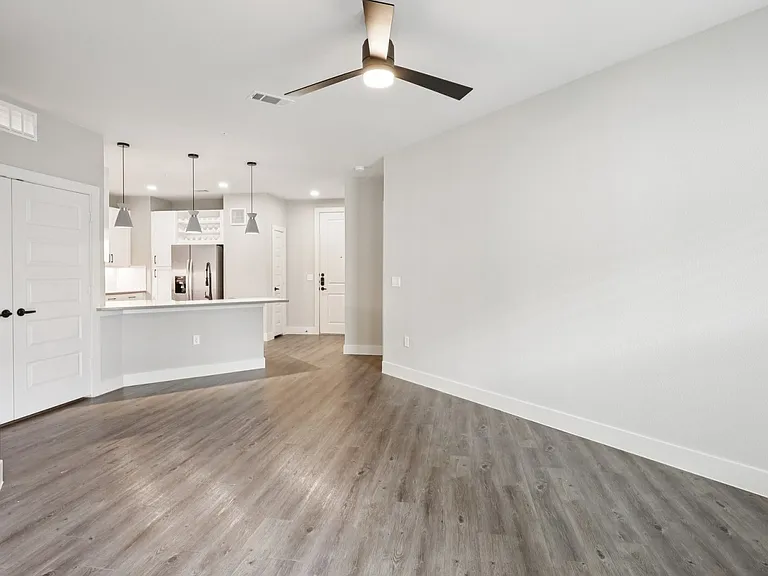 The Huntley — Photo 91
